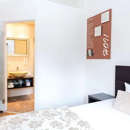 S'matt Bob Szálloda 2*